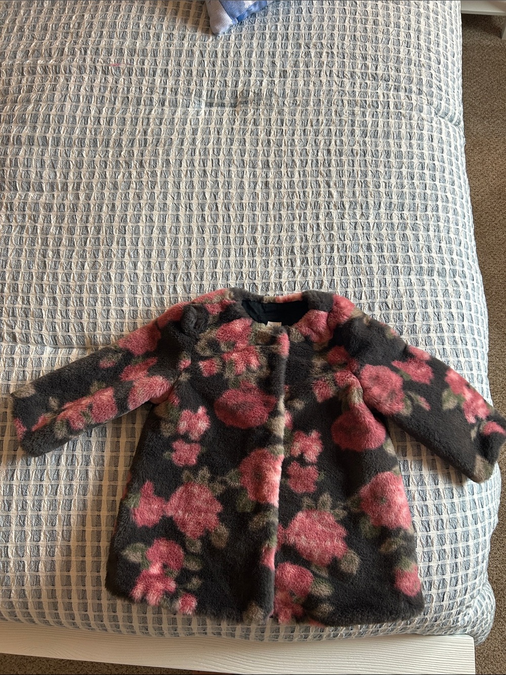 Baby Gap girls faux fur snap up jacket